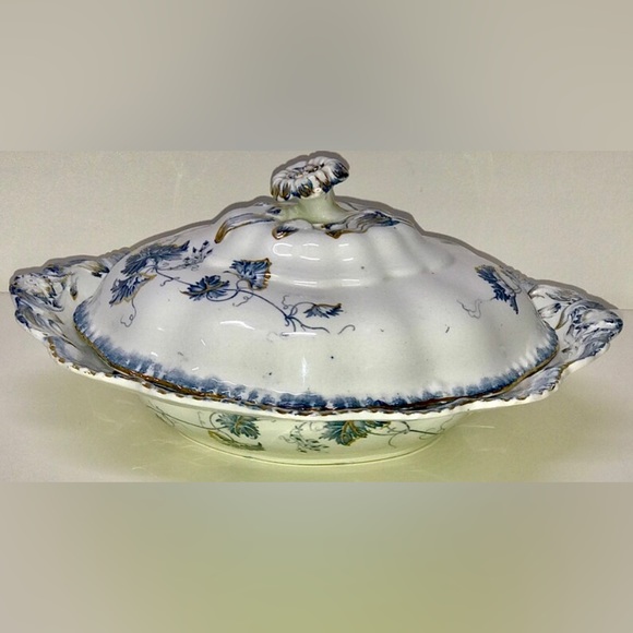 Vintage JOHN MADDOCK & SONS Virginia Slate Blue Gold Trim Covered Serving Bowl - Picture 3 of 11